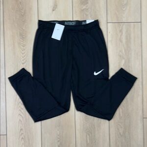 Nike DRI - FIT Black Sweatpants with Tapered Fit - US Men's Large